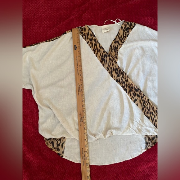 Artistic works by Lu (boutique brand) Animal Print Wrap Women’s Top size L - Picture 4 of 13